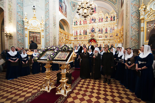 В Свияжске в честь праздника иконы Божией Матери «Всех скорбящих Радость» выступил сводный хор