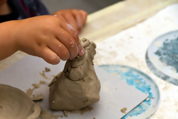 В челнинском приходе преподобного Серафима Саровского проводятся мастер-классы по изготовлению глиняных игрушек