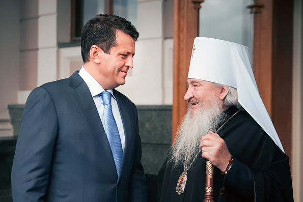 Поздравление мэра города Казани И.Р. Метшина митрополиту Казанскому и Татарстанскому Феофану с 40-летием иерейской хиротонии