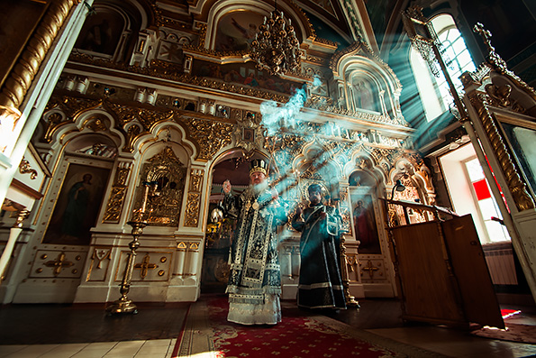 В Великий Четверг митрополит Феофан совершил Литургию в Никольском кафедральном соборе Казани