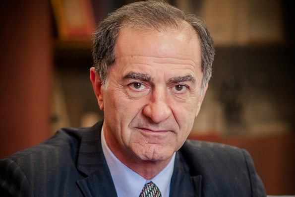 Поздравление председателя Комиссии по конфессиональным отношениям Общественного совета СКФО А.М. Омарова митрополиту Феофану с праздником Пасхи