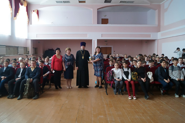 В Высокогорской школе №3 состоялась беседа со священником