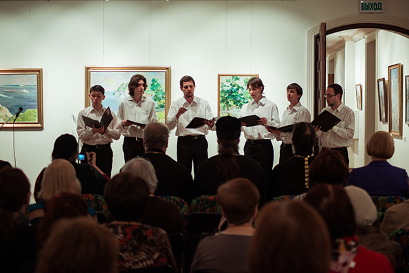 Литературно-музыкальный вечер, посвященный празднику Пасхи и Дню Победы, прошел в галерее «Хазинэ» Казанского Кремля