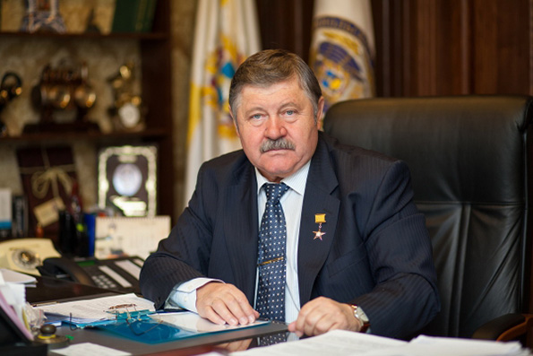 Поздравление председателя Общественной палаты Ставропольского края Н.И. Кашурина митрополиту Феофану с праздником Пасхи