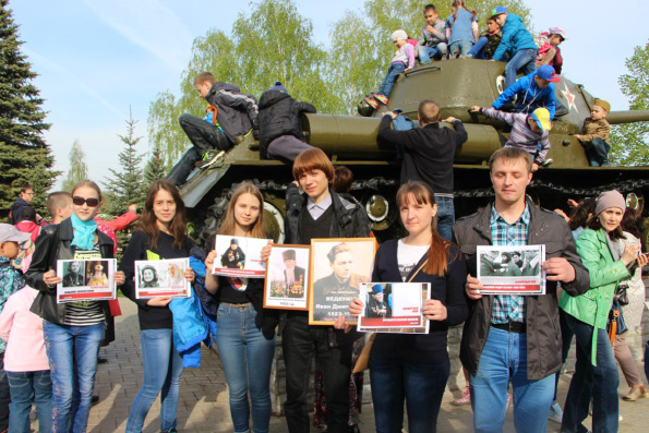 «Бессмертный полк»: герои духа, запечатлевшие вечность