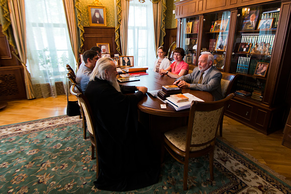 Вопросы восстановления Казанского собора обсудили митрополит Феофан и заведующий сектором Института археологии РАН Л.А. Беляев