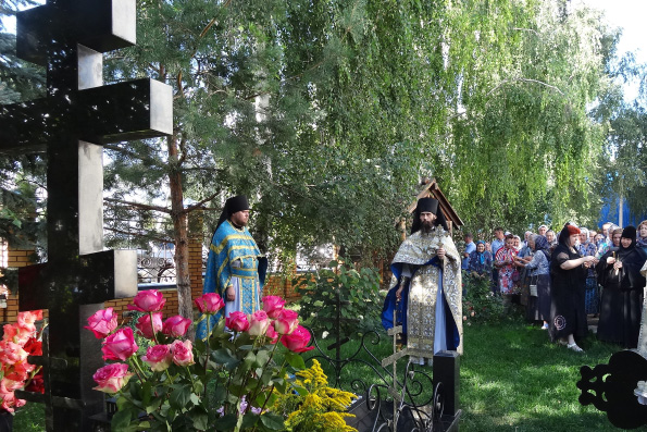 В селе Большие Кабаны молитвенно помянули протоиерея Георгия Давыдова