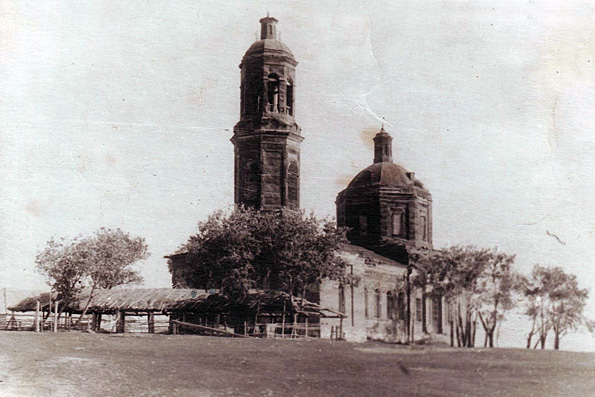 Храм Смоленской иконы Божией Матери, село Икское Устье