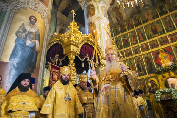 В день своего тезоименитства митрополит Феофан возглавил Литургию в Благовещенском соборе Казанского кремля