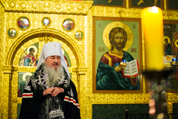 Митрополит Феофан совершил вечерню с чином прощения в Благовещенском соборе Казанского кремля