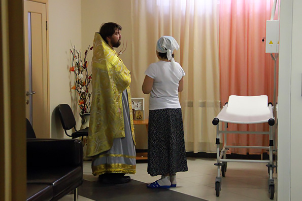 В часовне детского хосписа города Казани возобновлено постоянное служение Литургии