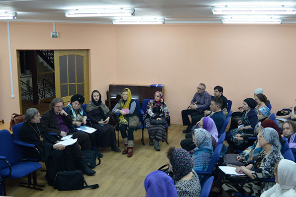 В Набережных Челнах прошел круглый стол, посвященный укреплению духовной жизни православного христианина