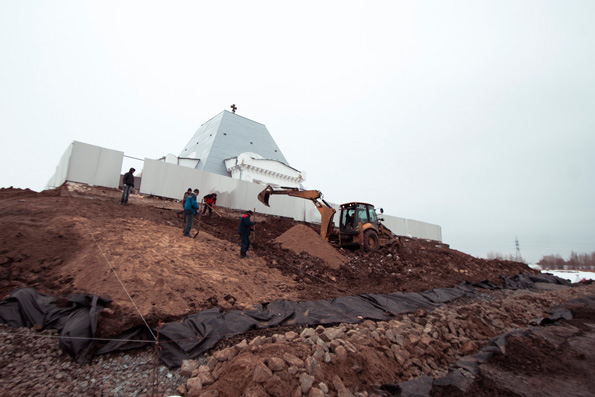 Продолжается реставрация храма-памятника в честь Нерукотворного образа Спасителя на реке Казанке