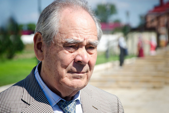 Поздравление главы Татарстанской митрополии Государственному Советнику РТ М.Ш. Шаймиеву с присвоением звания Героя Труда РФ