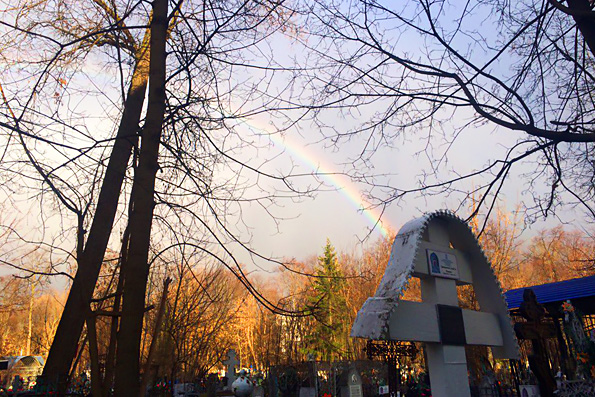 Православная молодежь Казани приняла участие в уборке могил на Арском кладбище