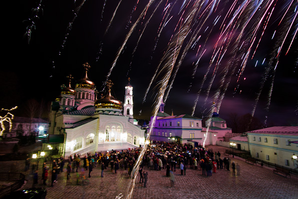 Пасхальное богослужение в Раифском монастыре возглавил митрополит Казанский и Татарстанский Феофан