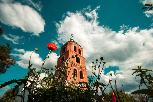 Православная молодежь совершила трудовую паломническую поездку в село Исаково и Нижние Вязовые