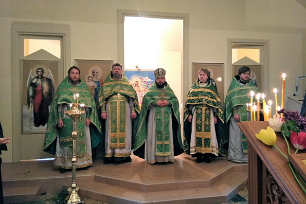 В Казани в день памяти Ксении Петербургской состоялись праздничные богослужения и благотворительный обед