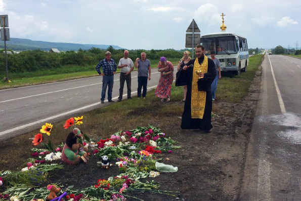 На месте ДТП под городом Заинском молились о погибших