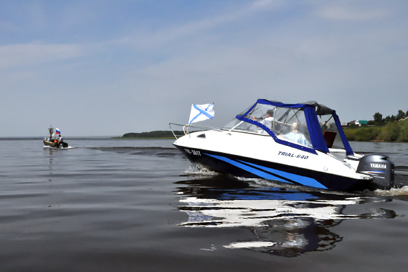 В Менделеевском районе состоялся водный крестный ход со Смоленской иконой Богородицы