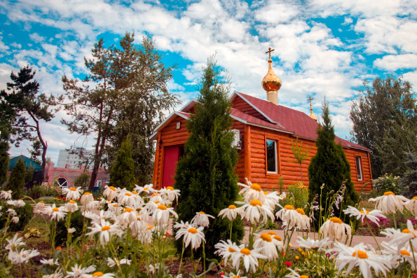 Приход Рождества Христова города Набережные Челны наградили за лучшее благоустройство территории