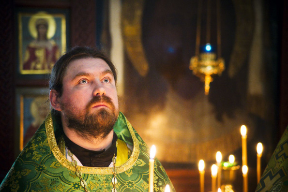 В Верхнем Услоне прошла встреча священника с работниками районной больницы, посвященная профилактике экстремизма