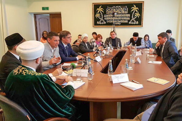 В Казани состоялся круглый стол «Социальные сети: обратная сторона свободы»