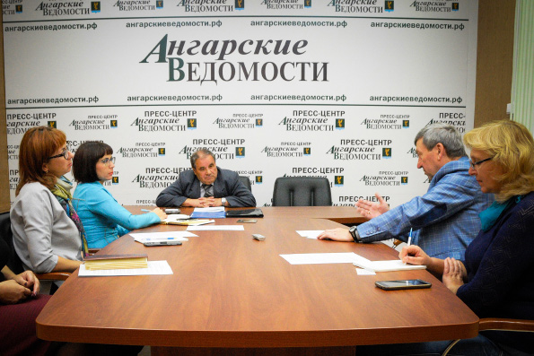 Представитель Казанской епархии провел встречу в пресс-центре газеты «Ангарские ведомости»