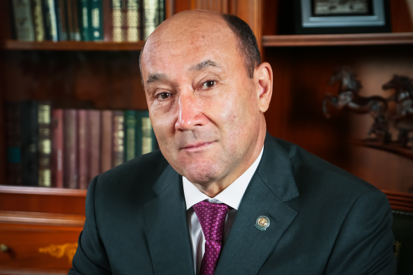 Поздравление главы Татарстанской митрополии министру сельского хозяйства РТ М.Г. Ахметову с профессиональным праздником