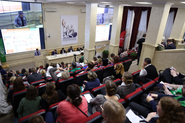 Руководитель казанского центра защиты материнства «Умиление» посетила демографический форум «Добровольцы за жизнь»