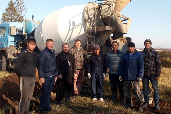 На кладбище села Сиктерме-Хузангаево заложили фундамент часовни