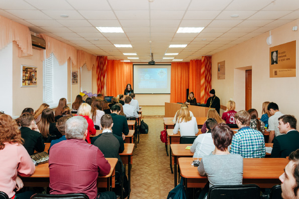 В Бугульме в рамках Рождественских чтений обсудили вопросы формирования ответственности у молодежи