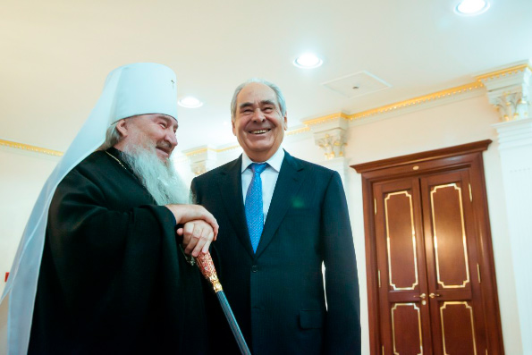 Поздравление митрополита Феофана Государственному Советнику РТ М.Ш. Шаймиеву с днем рождения