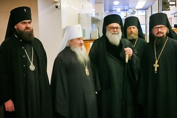 Митрополит Феофан встретил прибывшего в Москву по случаю 10-летия Предстоятельского служения Святейшего Патриарха Кирилла Патриарха Антиохийского и всего Востока Иоанна