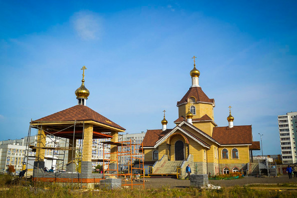В Набережных Челнах освятили колокола для звонницы Георгиевской церкви