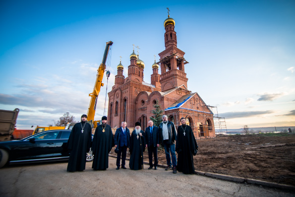 В Мамадыше освящены купола строящегося Троицкого храма