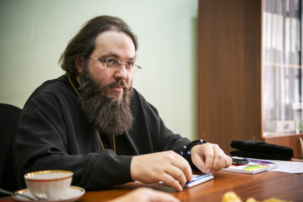 Епископ Елабужский Иннокентий встретился с православной молодежью Казани