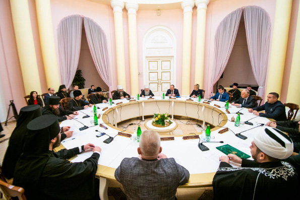 Резолюция круглого стола на тему «Татарстан – территория созидательного и конструктивного межрелигиозного сотрудничества»
