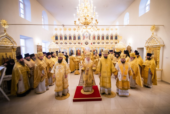 В 19-ю годовщину архиерейской хиротонии митрополит Феофан совершил Литургию в домовом храме Казанского епархиального управления