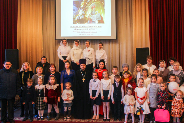 Пример подражания стойкости и веры: в храме священномученика Кирилла Казанского почтили память небесного покровителя