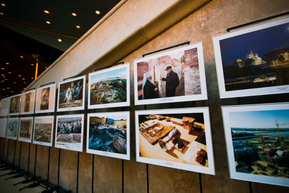 Фотовыставка в Храме Христа Спасителя