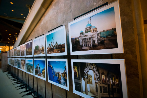 Фотовыставка в Храме Христа Спасителя