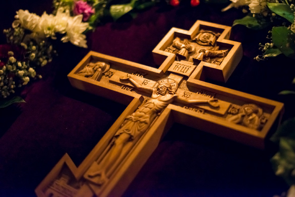 Анонс служения митрополита Феофана в Неделю Крестопоклонную