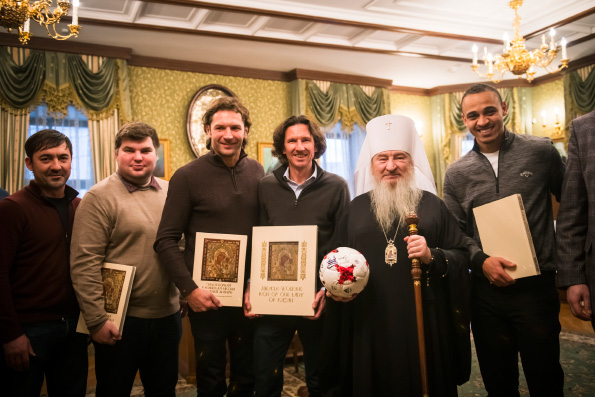 Глава Татарстанской митрополии принял организаторов Всероссийского межконфессионального футбольного турнира