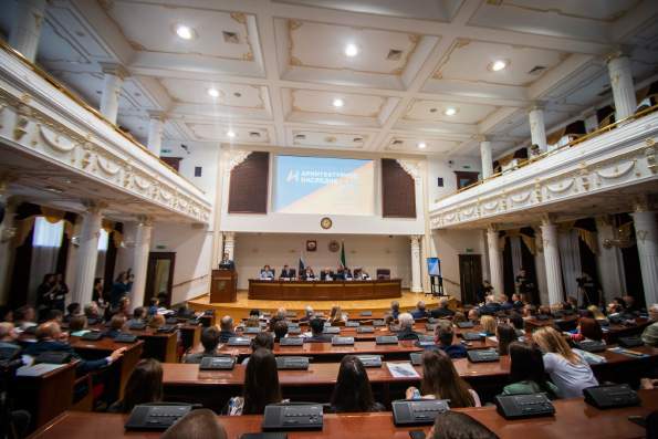 Глава Татарстанской митрополии посетил церемонию открытия Всероссийского фестиваля «Архитектурное наследие»