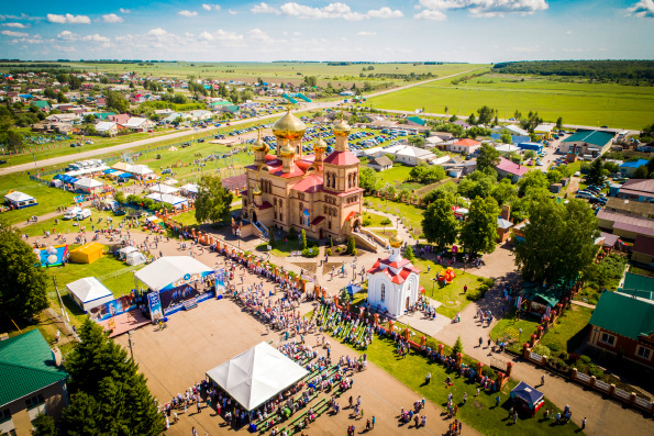 Митрополит Феофан принял участие в открытии фестиваля колокольного звона в поселке Алексеевское