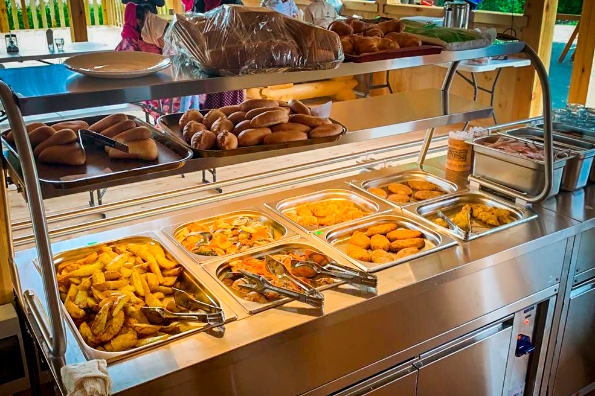 Около Раифского монастыря открылось летнее кафе «Монастырская трапеза»