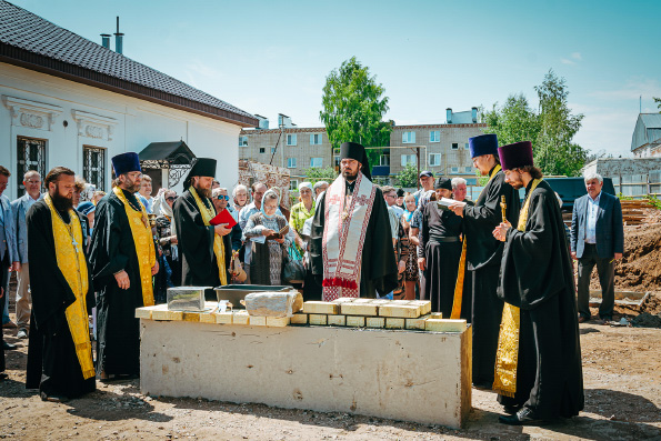 В Бугульме состоялась закладка стены Казанско-Богородицкого женского монастыря