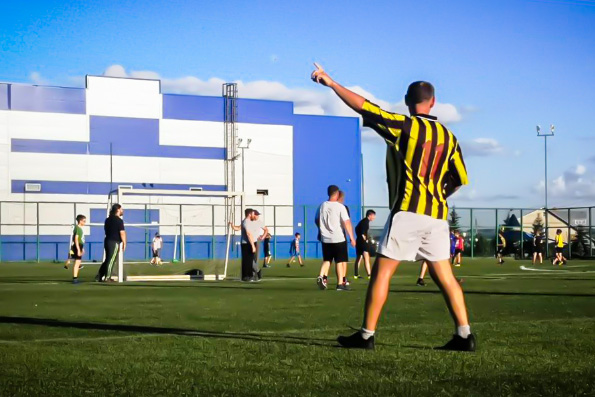 В Мензелинске прошел межрелигиозный товарищеский футбольный матч