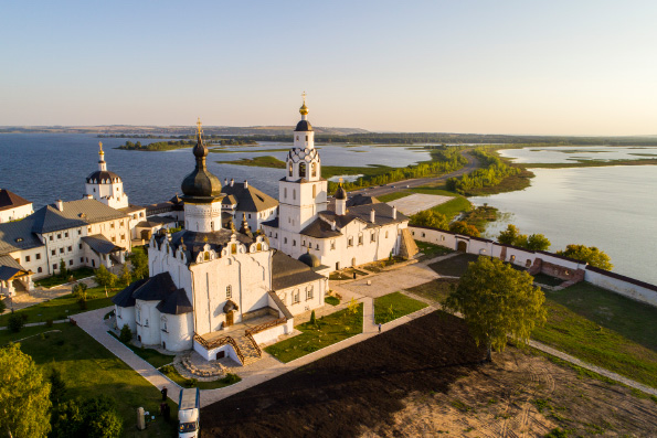 В праздник Успения Божией Матери митрополит Феофан совершит освящение восстановленного Успенского собора в Свияжске